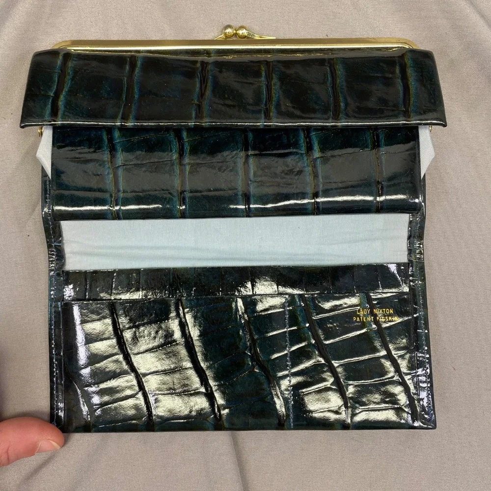 Lady Buxton Vintage Patent Pigskin Wallet Crocodile Embossed Teal Kiss Lock